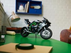  LEGO Technic  Kawasaki Ninja H2R 42170 -  3