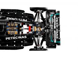  LEGO Technic Mercedes-AMG F1 W14 E Performance 42171 -  9
