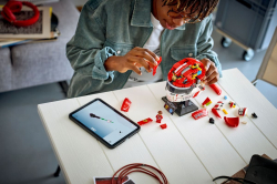 ����������� LEGO Editions Formula 1 ����� ����� ������� � ������� Scuderia Ferrari HP 43014 - �������� 9