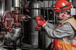 Гайковерт ударный аккумуляторный Milwaukee M18 FMTIW2F12-0 18В 0-2575об·мин 881Нм 1/2" кейс 2.3кг без АКБ и ЗП 4933498057 - Картинка 5