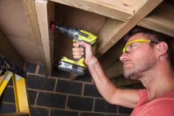 ����������-����� Ryobi ONE+ R18DD3-0, 18�, 50 ��, 2 �������� (��� ��� � ��) 5133002889 - �������� 3