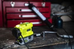 Инвертор напряжения аккумуляторный RYOBI ONE+ RY18BI150A-0, 220 Вольт, 150Вт/300Вт пиковая, (без АКБ и ЗУ) 5133004895 - Картинка 3