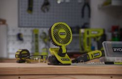 Вентилятор акумуляторний кліпса Ryobi USB Lithium RCF4-0 4В 3800об·хв обертання 325° поворот 180° 2 швидкості 0.29кг без АКБ та ЗП 5133006130 - Картинка 2