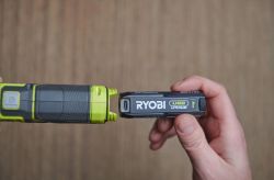 Фонарь инспекционный аккумуляторный Ryobi USB Lithium RLI4-120G, 4В, 2А·ч, 650лм, 3 функции освещения, магнит, зажим 5133006225 - Картинка 8