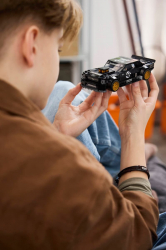 ����������� LEGO Speed Champions Ford Mustang Hoonicorn V1 '65 Ken Block 77262 - �������� 13