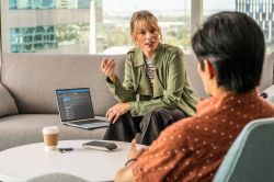 Poly C������� Sync 20+ � ��������� BT700, ���������� Microsoft Teams, USB-A, Bluetooth, ���� 772C6AA - �������� 2