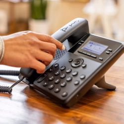 SIP-������� Poly Edge B20, 8 �����, PoE, ������ 82M83AA - �������� 2