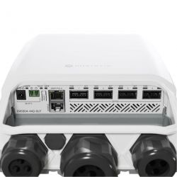 MikroTiK  Cloud Router Switch CRS504-4XQ-OUT CRS504-4XQ-OUT -  4