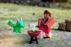   Roblox Multipack Adopt Me: Backyard BBQ ROG0190 -  4