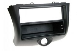 ����� ������������ Toyota Yaris 1999-2003 281300-04