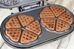 Вафельниця HEINNER HWF-1000CR - Картинка 3