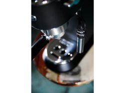 Кофеварка DELONGHI EC 685.BK - Картинка 8