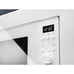 Мікрохвильова піч Electrolux LMS2173EMW - Картинка 3