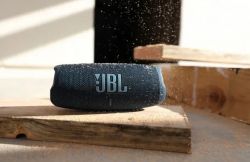    JBL Charge 5 Blue (JBLCHARGE5BLU) -  11